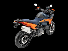 KTM 890