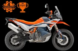 KTM 890