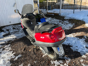 Piaggio X9