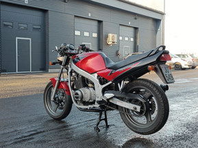 Suzuki GS