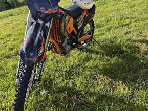 KTM 525