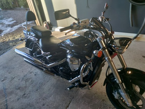Suzuki Intruder