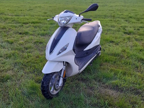Piaggio Fly