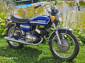 Suzuki T