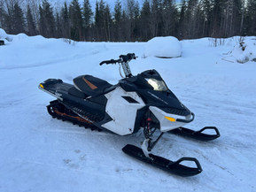 Ski-Doo Summit