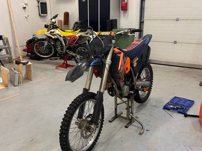 KTM 525