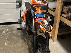 X-Motos Dirt Bike