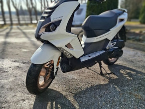 Peugeot Speedfight 4