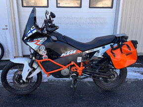 KTM 990
