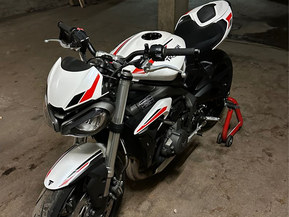 Triumph Street Triple