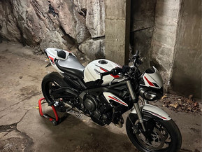 Triumph Street Triple