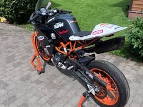 KTM 390