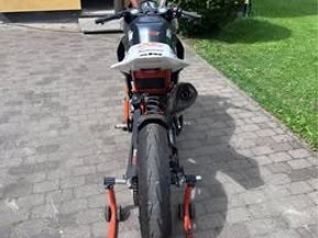 KTM 390