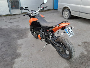 KTM 690