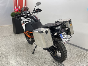 KTM 1090
