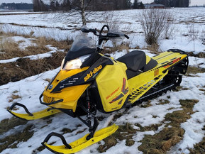 Ski-Doo Summit