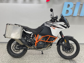 KTM 1090