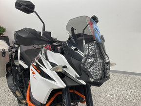 KTM 1090