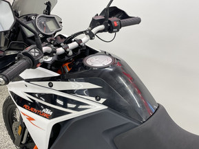 KTM 1090