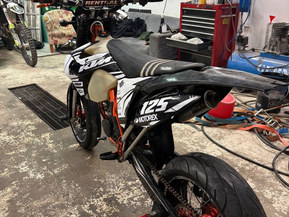 KTM 125