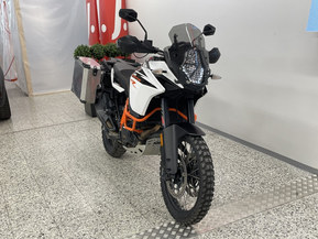 KTM 1090