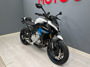 CFMOTO 675NK