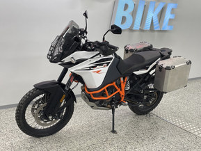 KTM 1090