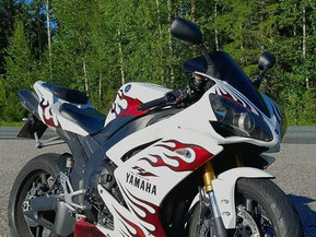 Yamaha YZF-R1