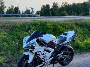 Yamaha YZF-R1