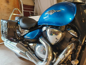 Suzuki Intruder