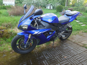 Yamaha YZF-R1