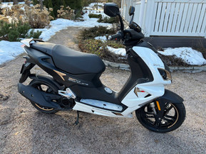 Peugeot Speedfight 4