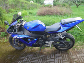 Yamaha YZF-R1