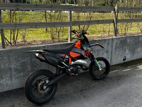 KTM 125