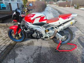 Aprilia Tuono