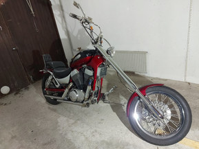 Suzuki Intruder