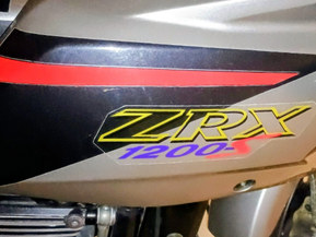 Kawasaki ZRX
