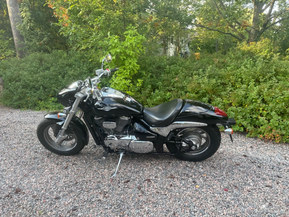 Suzuki Intruder