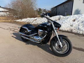 Suzuki Intruder