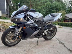 Yamaha YZF-R1