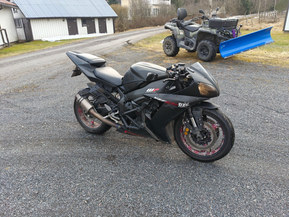 Yamaha YZF-R1
