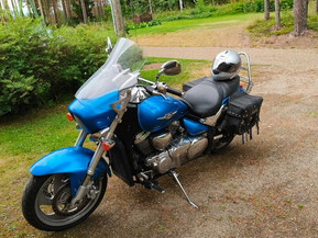Suzuki Intruder