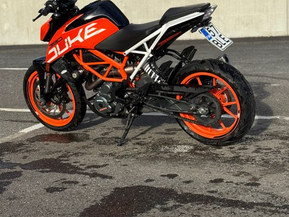 KTM 390