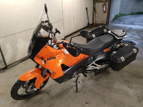 KTM 990