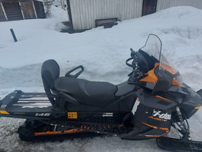 Ski-Doo Summit