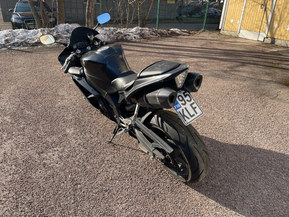 Yamaha YZF-R1