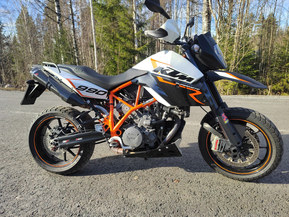 KTM 990