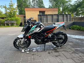 KTM 125