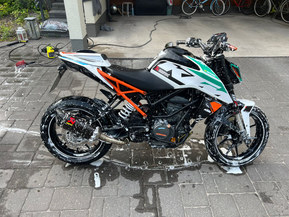 KTM 125