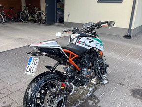 KTM 125